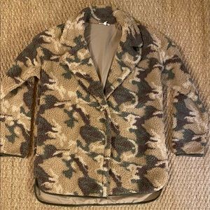 Camouflage print Sherpa jacket